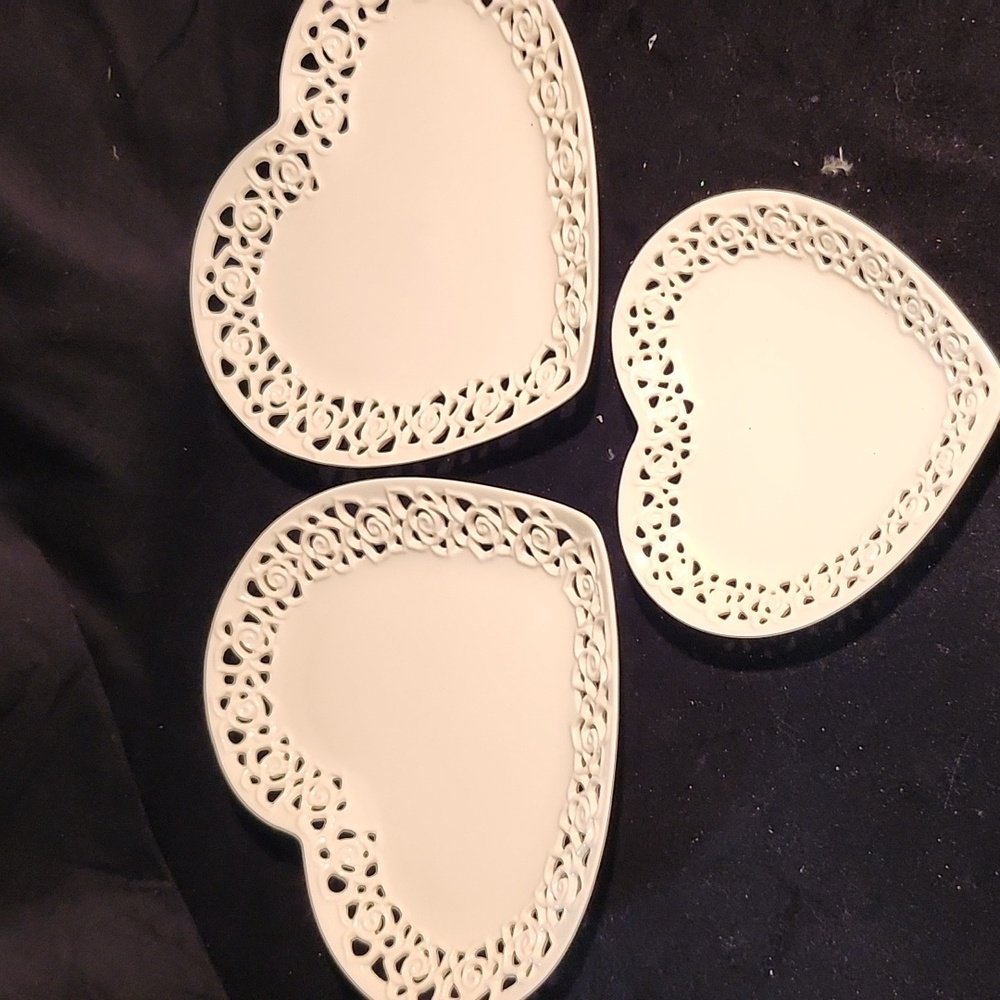 I. Godinger & Co. Plates